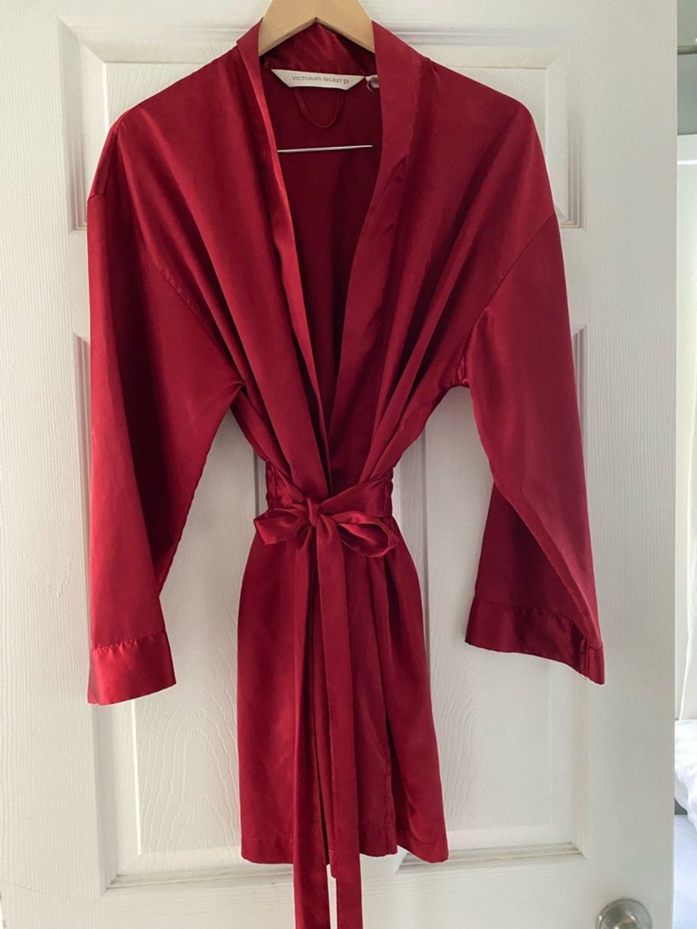 Victoria's Secret Satin Kimono Style Short Robe OS Color Red